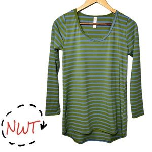 NWT XS Long sleeve top, LuLaRoe Lynnae